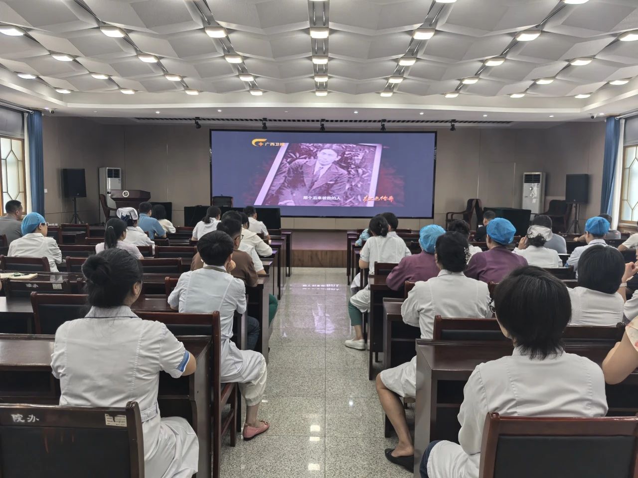 41b93786c437a5ebfdfa114f23187b95.jpg 41b93786c437a5ebfdfa114f23187b95.jpg